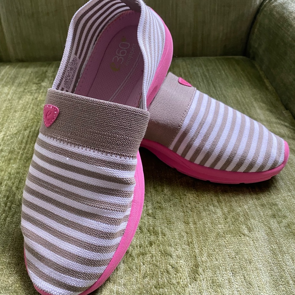 Easy spirit e360 quiet step 7.5wide slip on sneaker